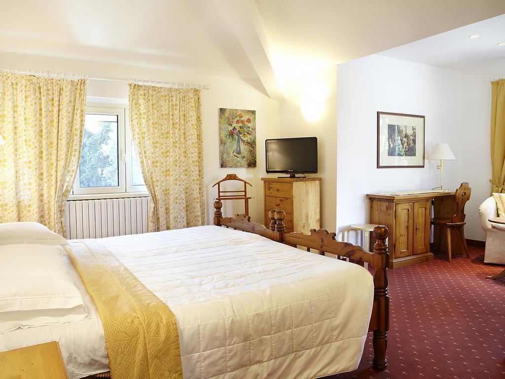 Albergo Milano Snc Lanzo dʼIntelvi Quarto foto